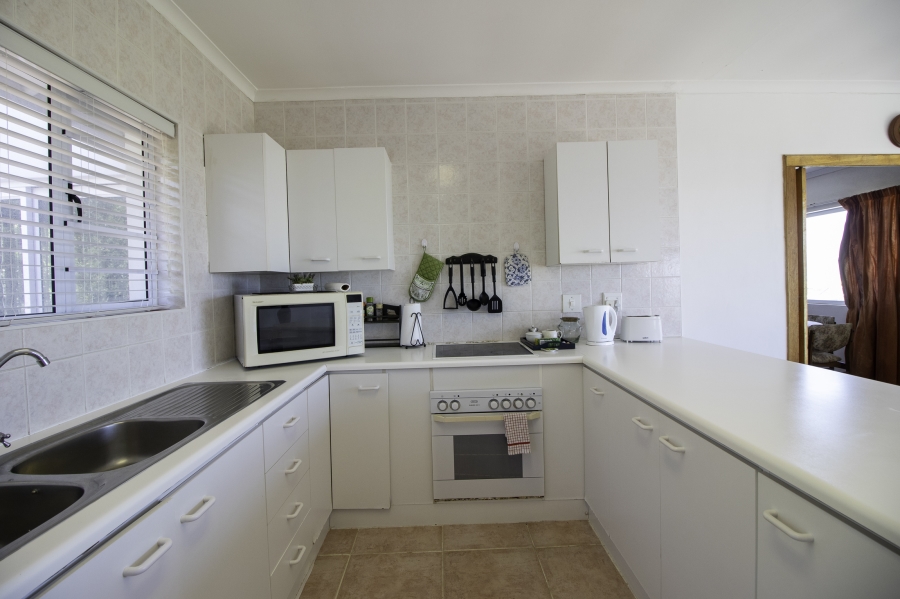 7 Bedroom Property for Sale in West Beach Eastern Cape